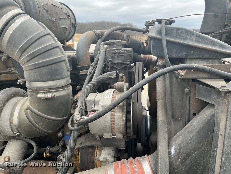 image for item DH8154 1994 Kenworth T800  semi truck