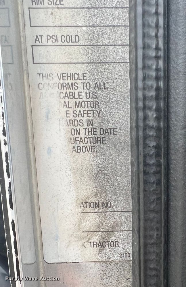 image for item DH8154 1994 Kenworth T800  semi truck