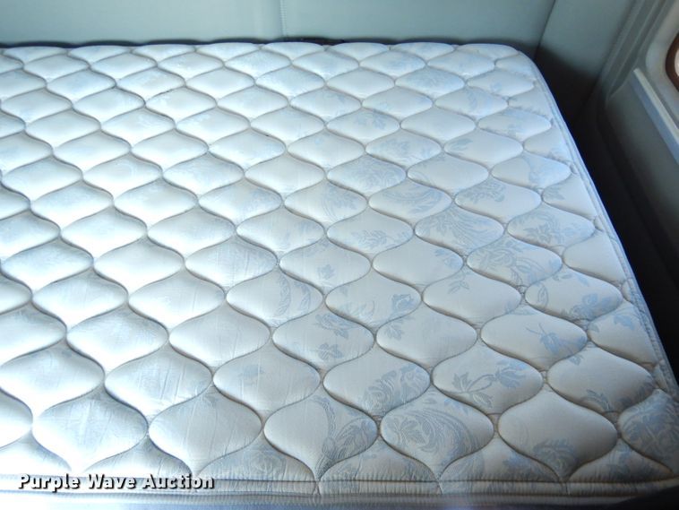 image for item DH8860 2015 Kenworth T880  semi truck