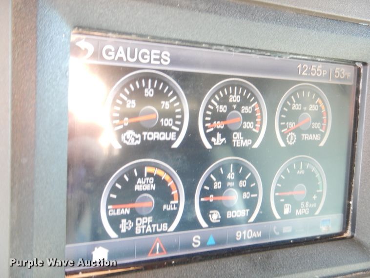 image for item DH8860 2015 Kenworth T880  semi truck