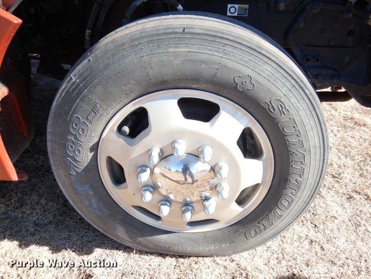 image for item DH8860 2015 Kenworth T880  semi truck