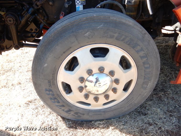 image for item DH8860 2015 Kenworth T880  semi truck