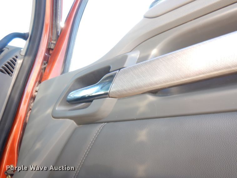 image for item DH8860 2015 Kenworth T880  semi truck