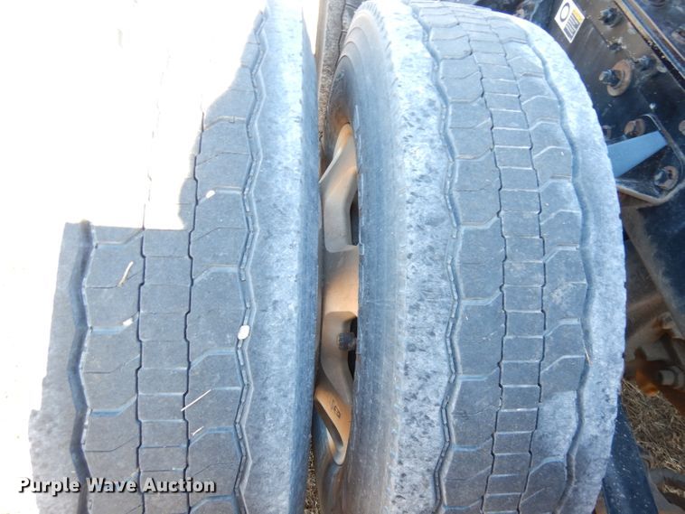 image for item DH8860 2015 Kenworth T880  semi truck