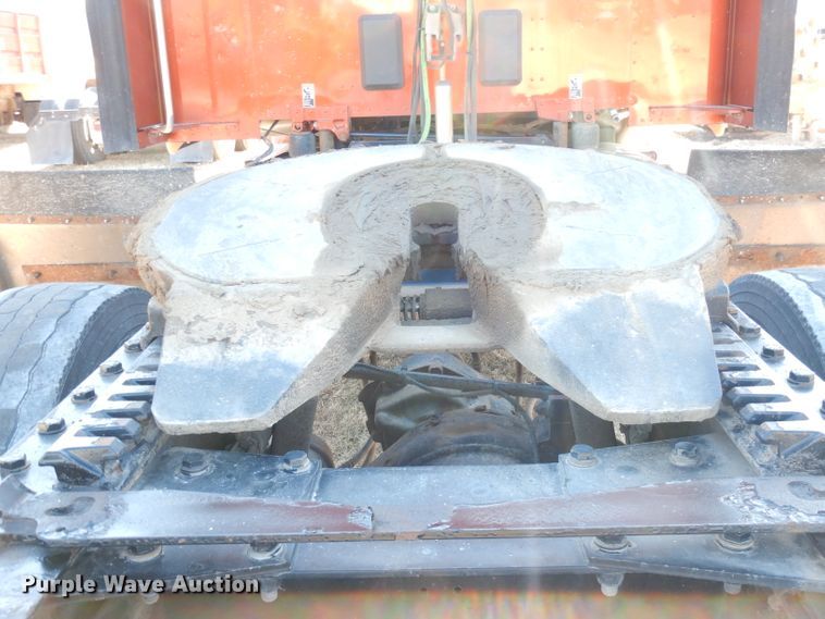 image for item DH8860 2015 Kenworth T880  semi truck