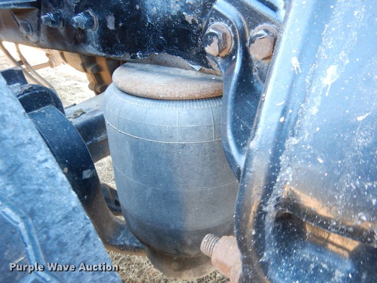 image for item DH8860 2015 Kenworth T880  semi truck