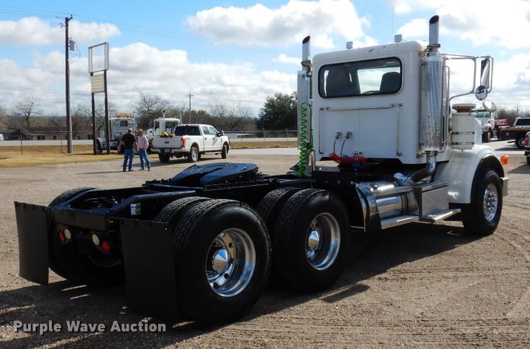 image for item DJ0805 2007 Peterbilt 357  semi truck