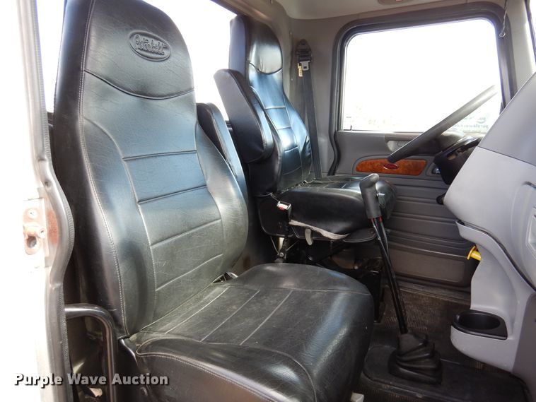 image for item DJ0805 2007 Peterbilt 357  semi truck