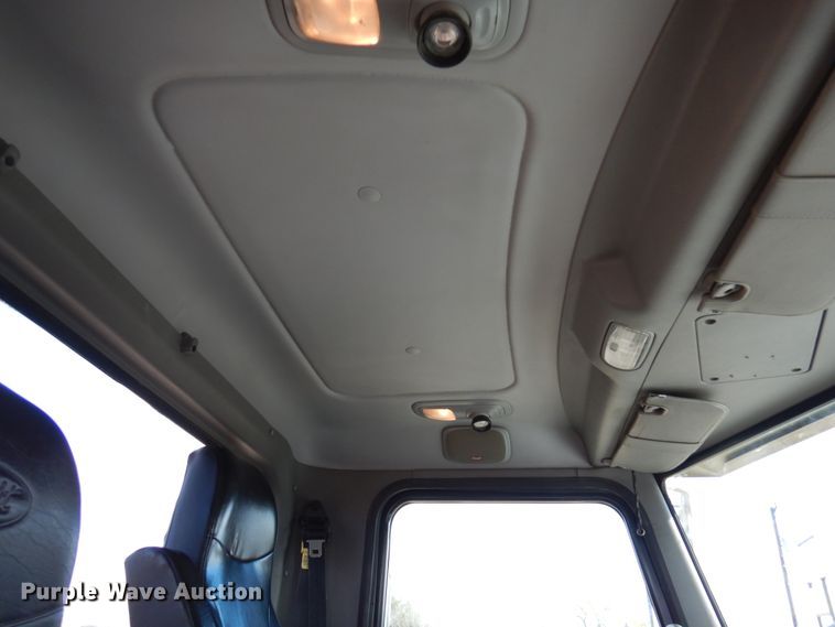 image for item DJ0805 2007 Peterbilt 357  semi truck