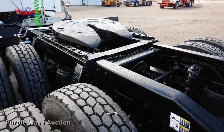 image for item DJ0805 2007 Peterbilt 357  semi truck