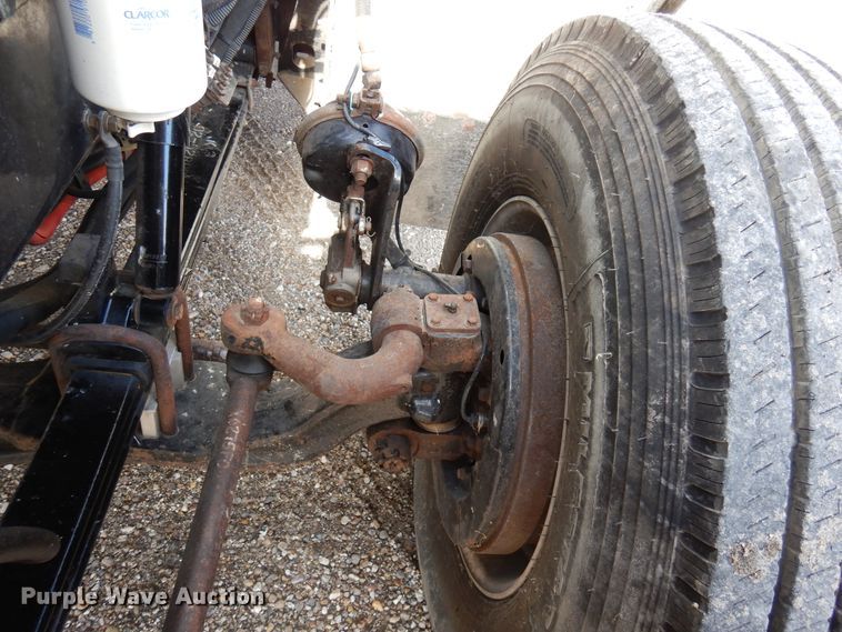 image for item DJ0805 2007 Peterbilt 357  semi truck