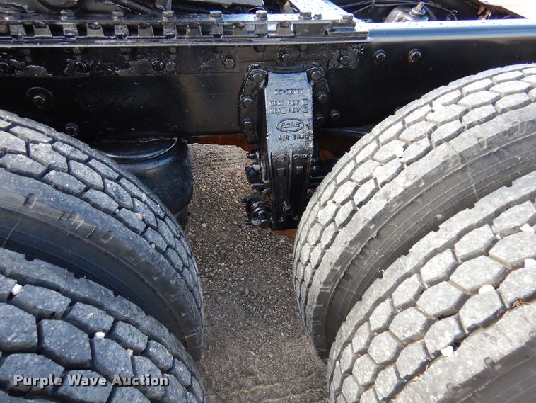 image for item DJ0805 2007 Peterbilt 357  semi truck