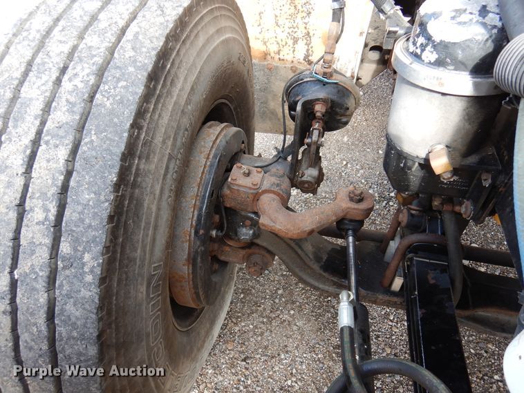 image for item DJ0805 2007 Peterbilt 357  semi truck