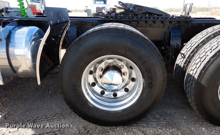 image for item DJ0805 2007 Peterbilt 357  semi truck