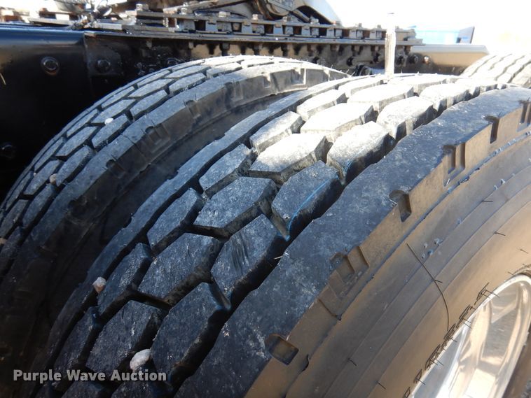 image for item DJ0805 2007 Peterbilt 357  semi truck