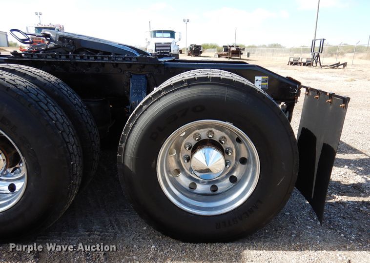 image for item DJ0805 2007 Peterbilt 357  semi truck