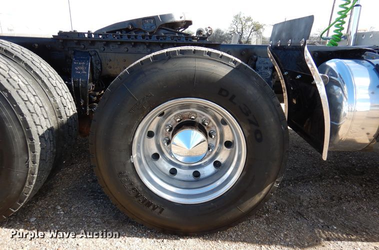 image for item DJ0805 2007 Peterbilt 357  semi truck