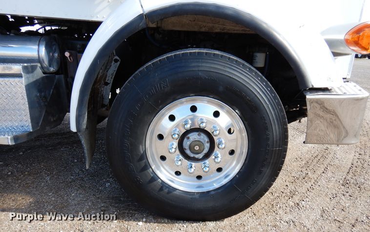 image for item DJ0805 2007 Peterbilt 357  semi truck