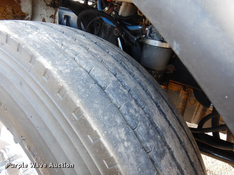 image for item DJ0805 2007 Peterbilt 357  semi truck