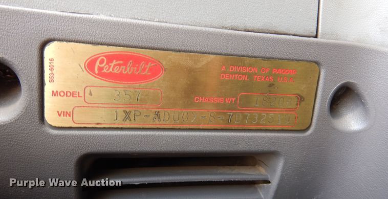 image for item DJ0805 2007 Peterbilt 357  semi truck