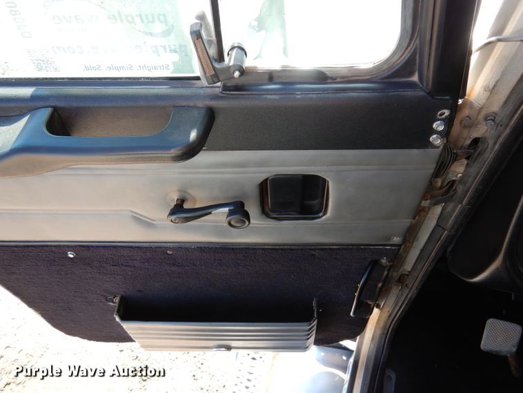 image for item DJ0806 2001 Peterbilt 378  semi truck