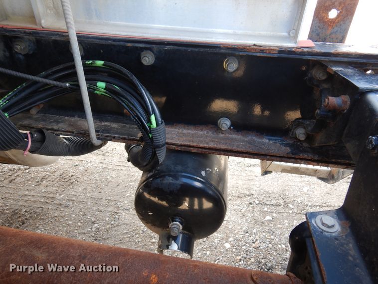 image for item DJ0806 2001 Peterbilt 378  semi truck