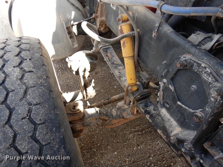 image for item DJ0806 2001 Peterbilt 378  semi truck