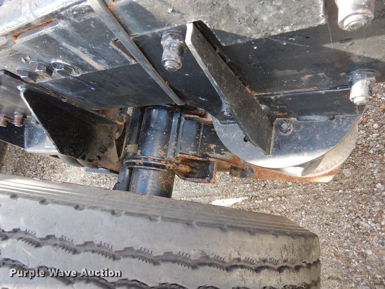 image for item DJ0806 2001 Peterbilt 378  semi truck