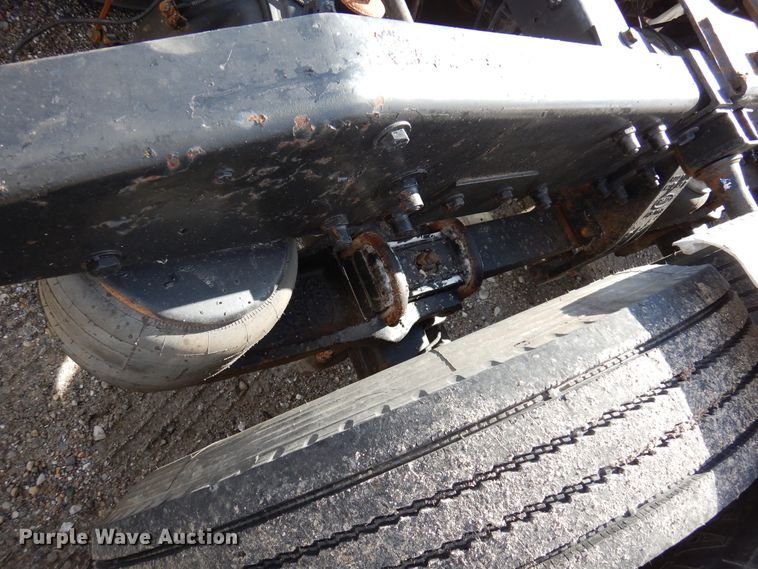 image for item DJ0806 2001 Peterbilt 378  semi truck