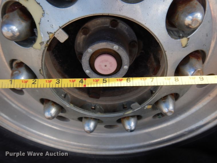 image for item DJ0806 2001 Peterbilt 378  semi truck