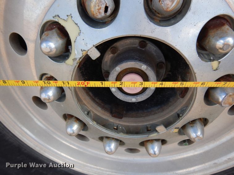 image for item DJ0806 2001 Peterbilt 378  semi truck