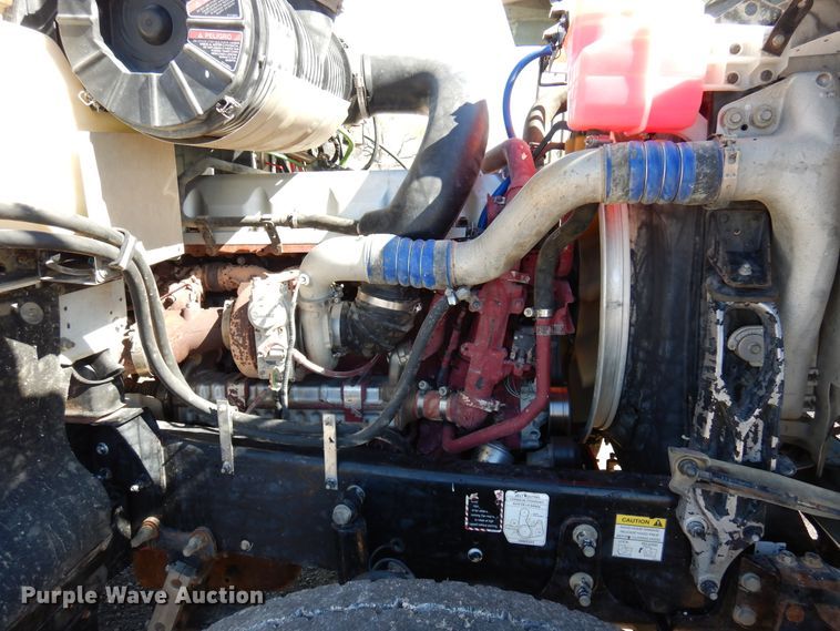 image for item DJ0807 2013 Mack CHU613  semi truck