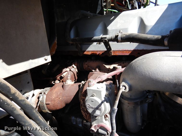 image for item DJ0807 2013 Mack CHU613  semi truck