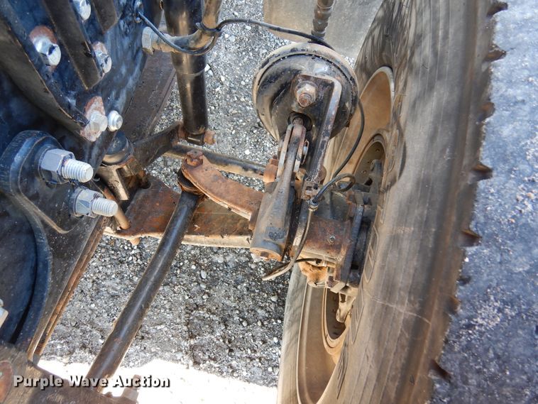 image for item DJ0807 2013 Mack CHU613  semi truck