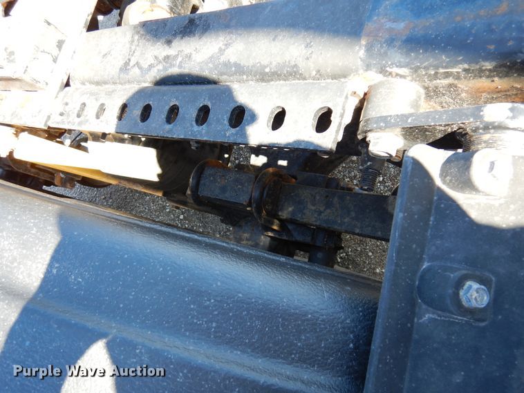 image for item DJ0807 2013 Mack CHU613  semi truck