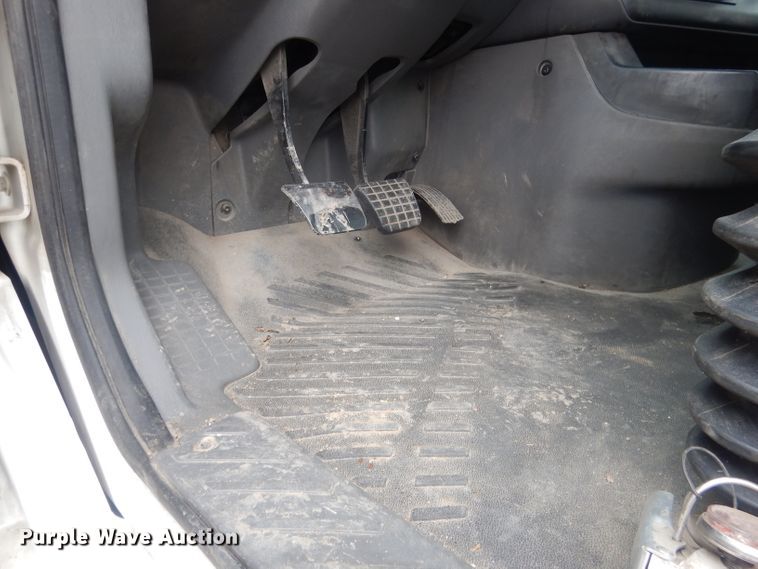 image for item DJ1251 2018 International LT62F  semi truck