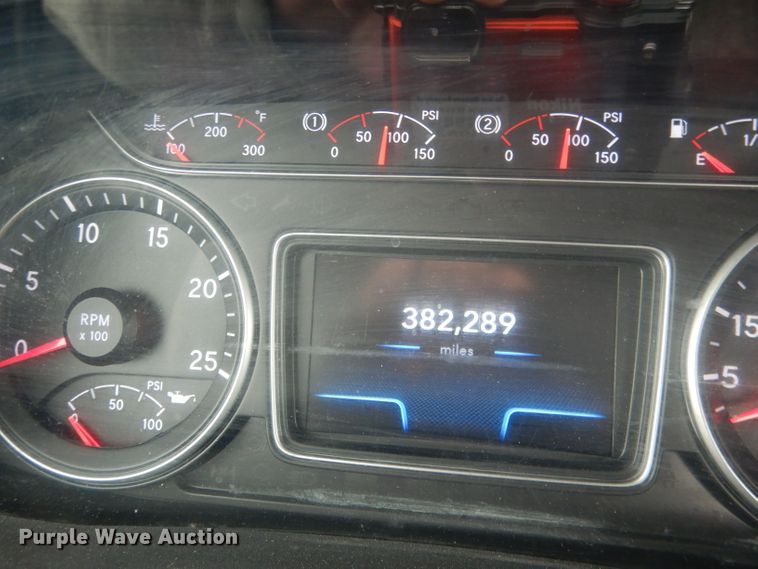 image for item DJ1251 2018 International LT62F  semi truck