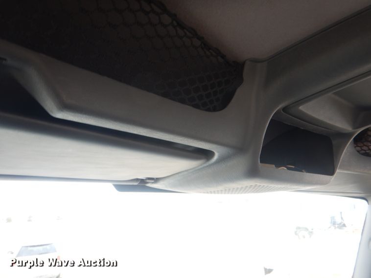 image for item DJ1251 2018 International LT62F  semi truck