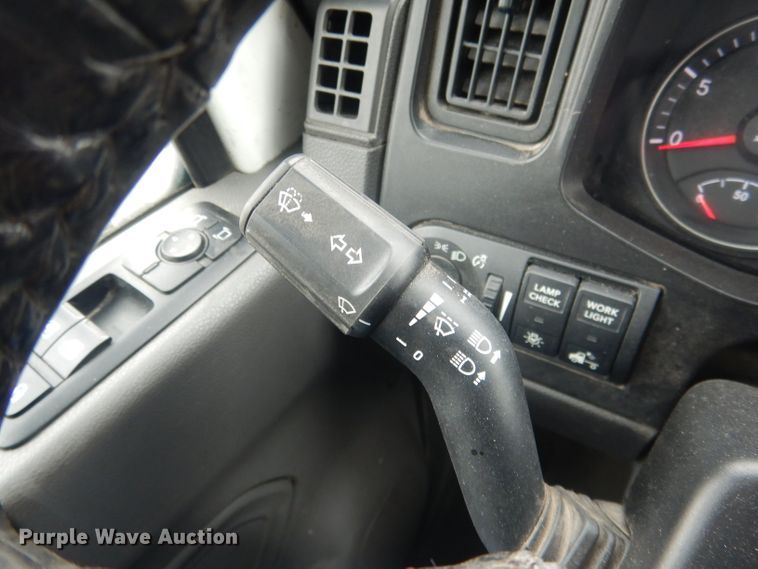 image for item DJ1251 2018 International LT62F  semi truck