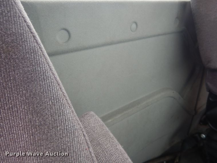 image for item DJ1251 2018 International LT62F  semi truck