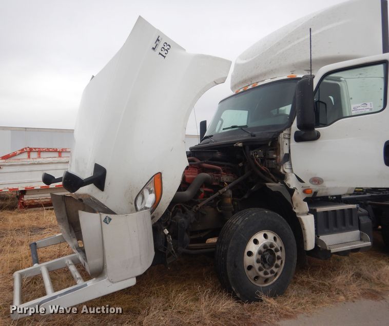 image for item DJ1251 2018 International LT62F  semi truck