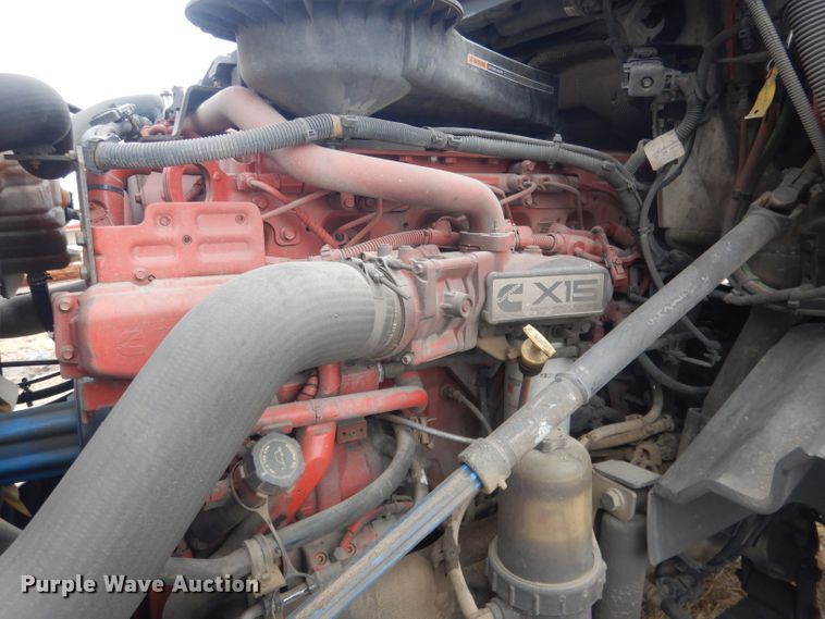 image for item DJ1251 2018 International LT62F  semi truck