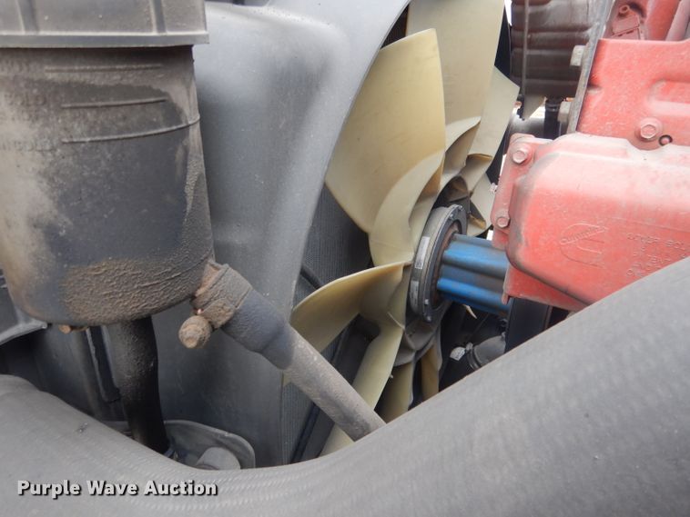 image for item DJ1251 2018 International LT62F  semi truck