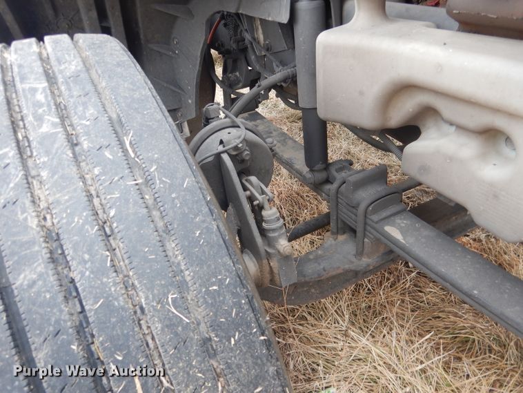 image for item DJ1251 2018 International LT62F  semi truck