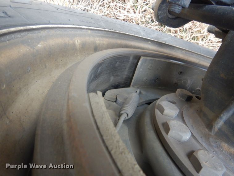 image for item DJ1251 2018 International LT62F  semi truck