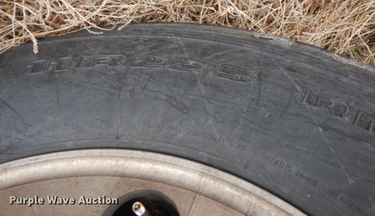 image for item DJ1251 2018 International LT62F  semi truck