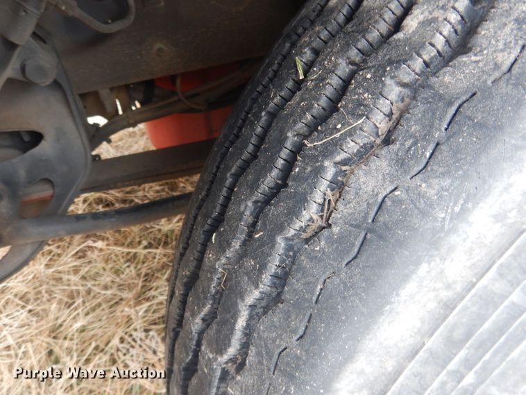 image for item DJ1251 2018 International LT62F  semi truck