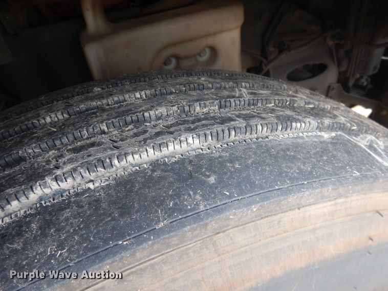 image for item DJ1251 2018 International LT62F  semi truck