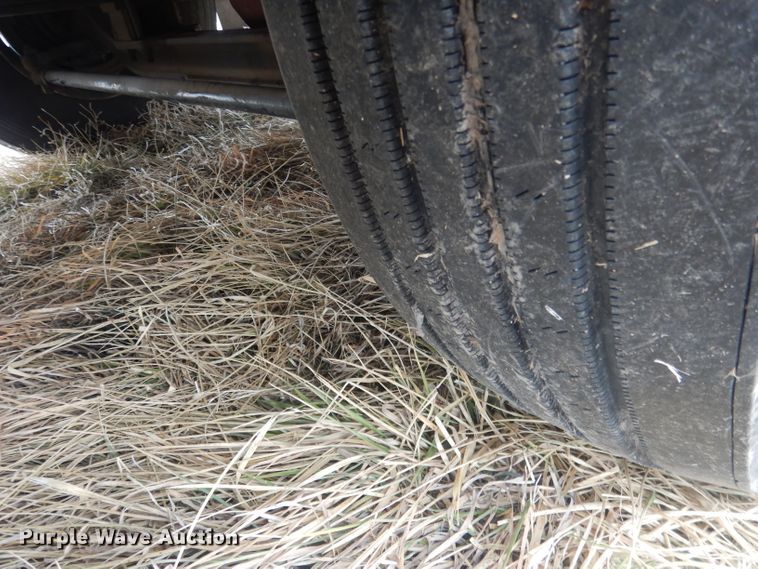 image for item DJ1251 2018 International LT62F  semi truck