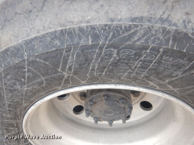 image for item DJ1251 2018 International LT62F  semi truck